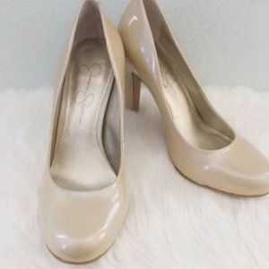 CREAM HEELS